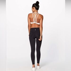 Lululemon in Movement Everlux in black